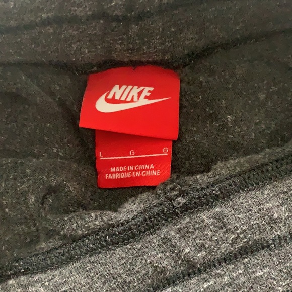 Nike shorts - Picture 2 of 3
